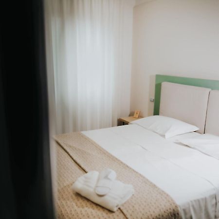Plana Hotel Caserta Zewnętrze zdjęcie